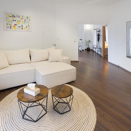 Ruhrapartments #Naehe A40 #Zentral #Fastwifi #Perfekt Fuer Familien Und Geschaeftsreisen Bochum Buitenkant foto