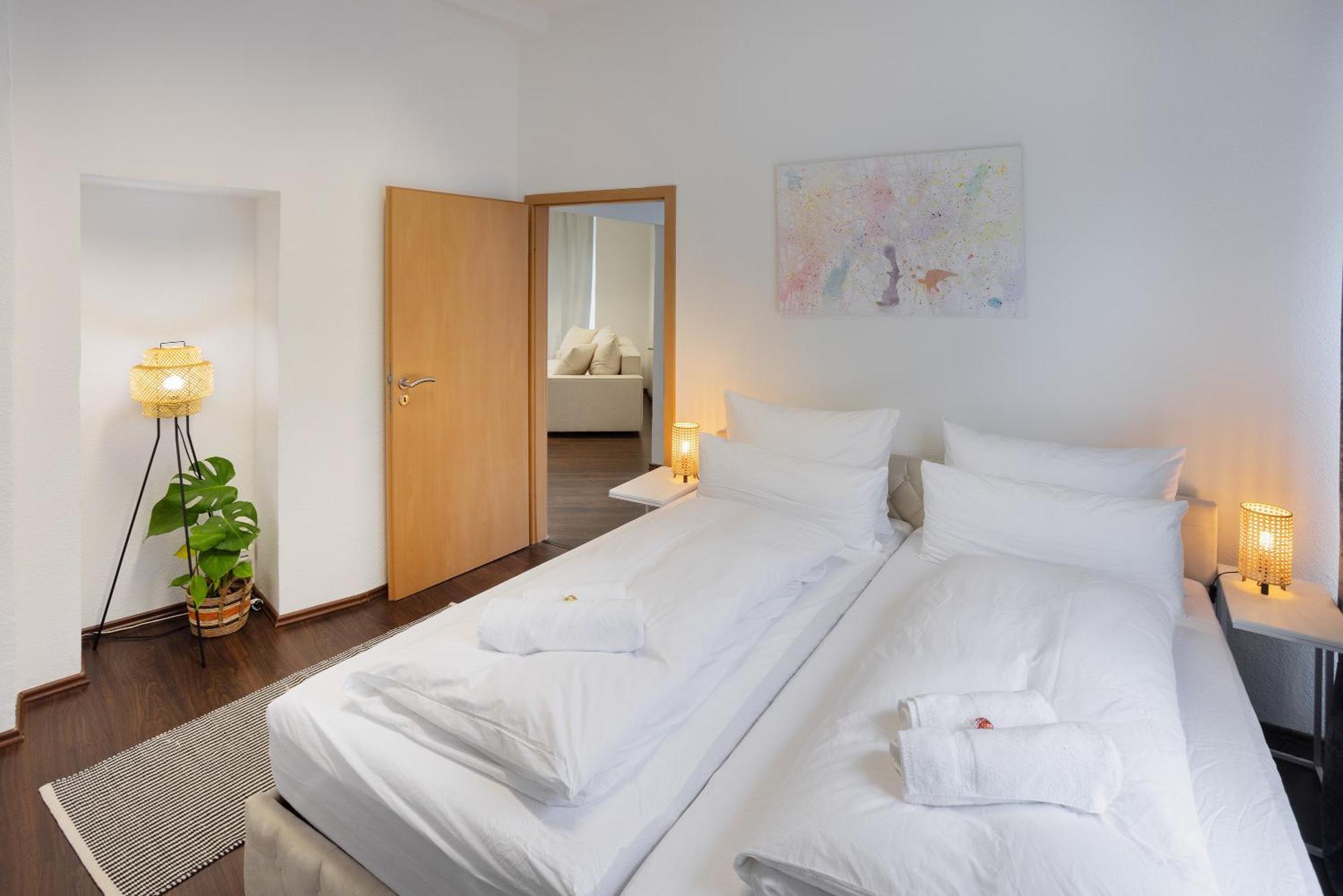 Ruhrapartments #Naehe A40 #Zentral #Fastwifi #Perfekt Fuer Familien Und Geschaeftsreisen Bochum Buitenkant foto